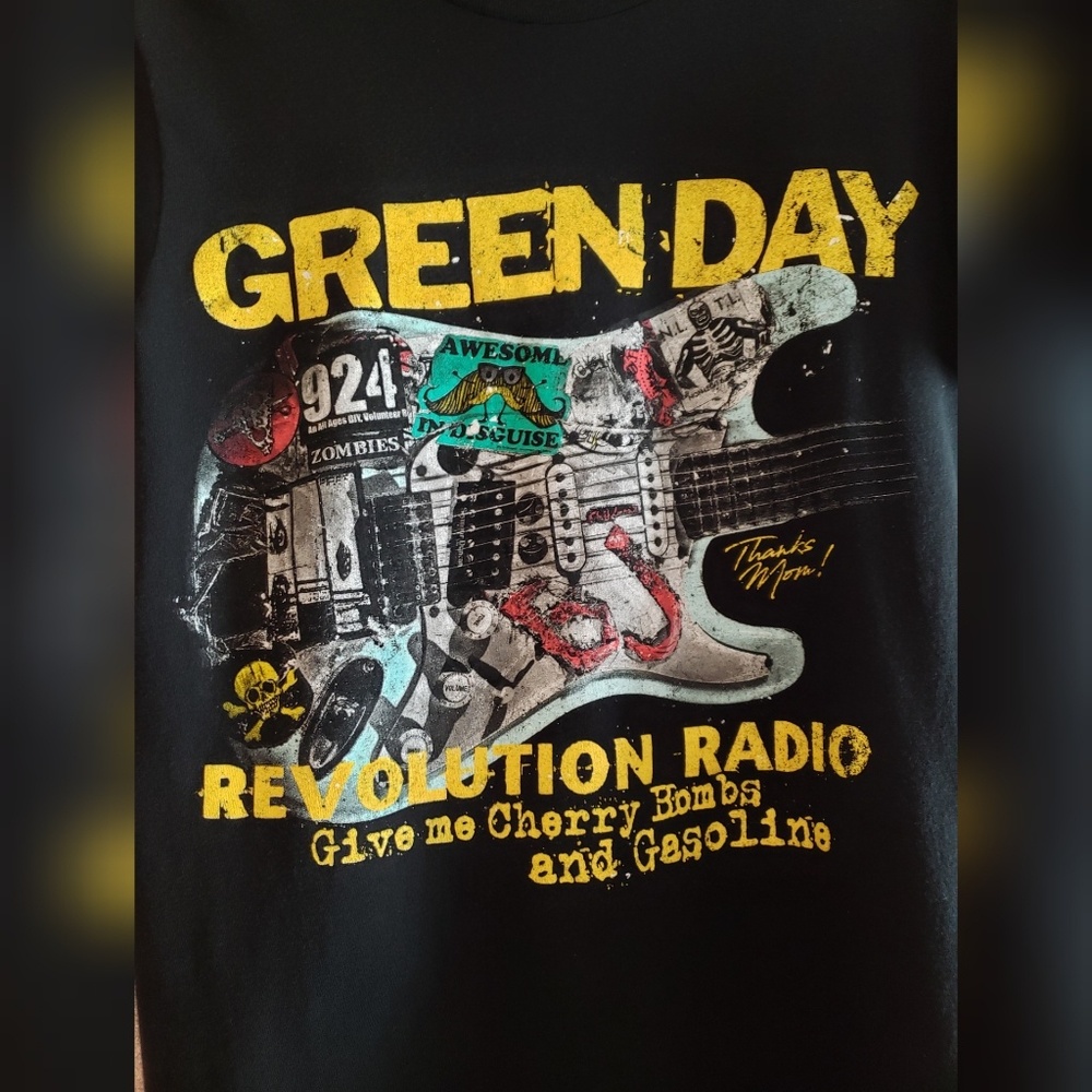 Green Day Graphic Band Tee XS - Picture 3 of 7